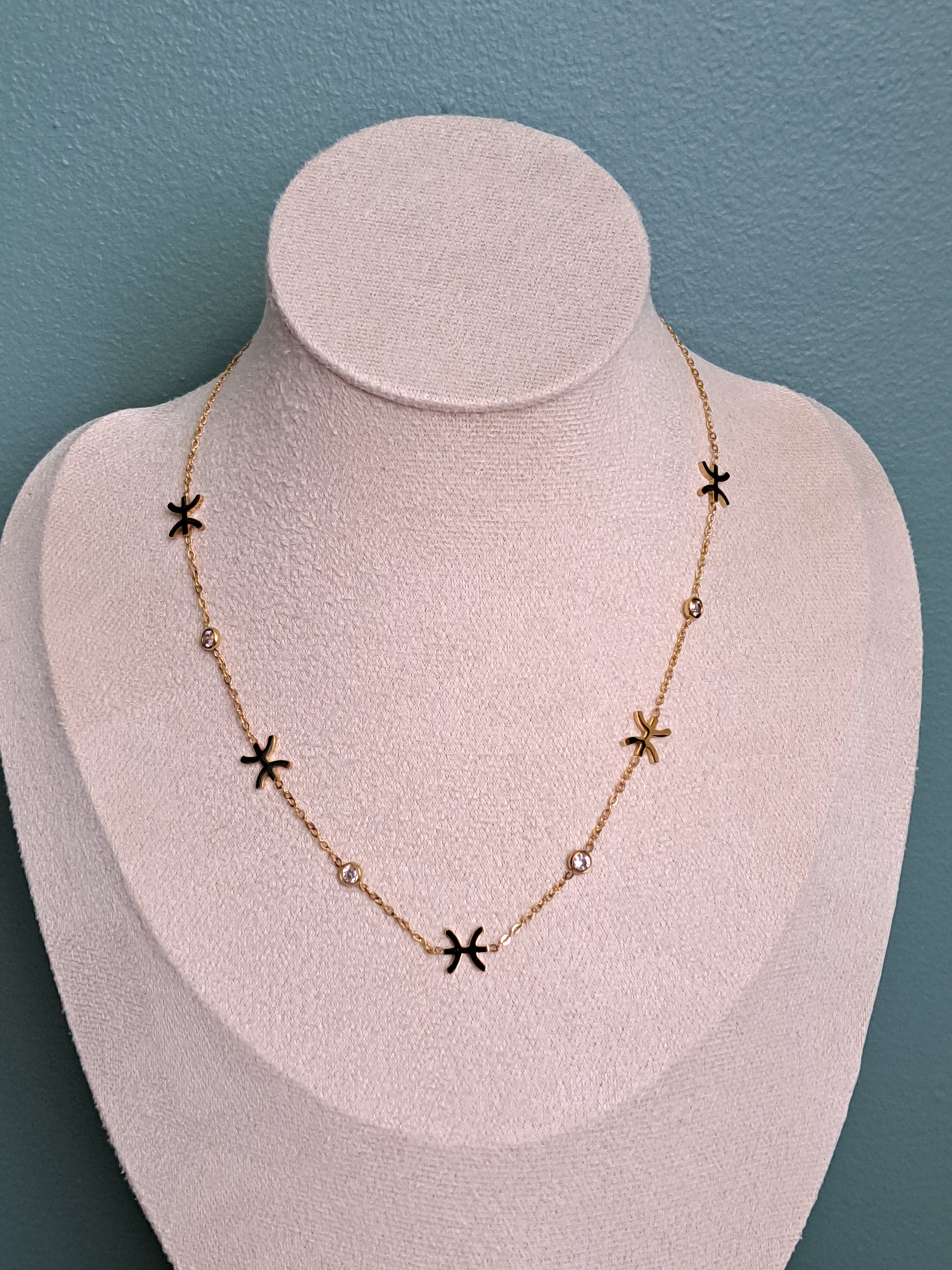 Collier Izza