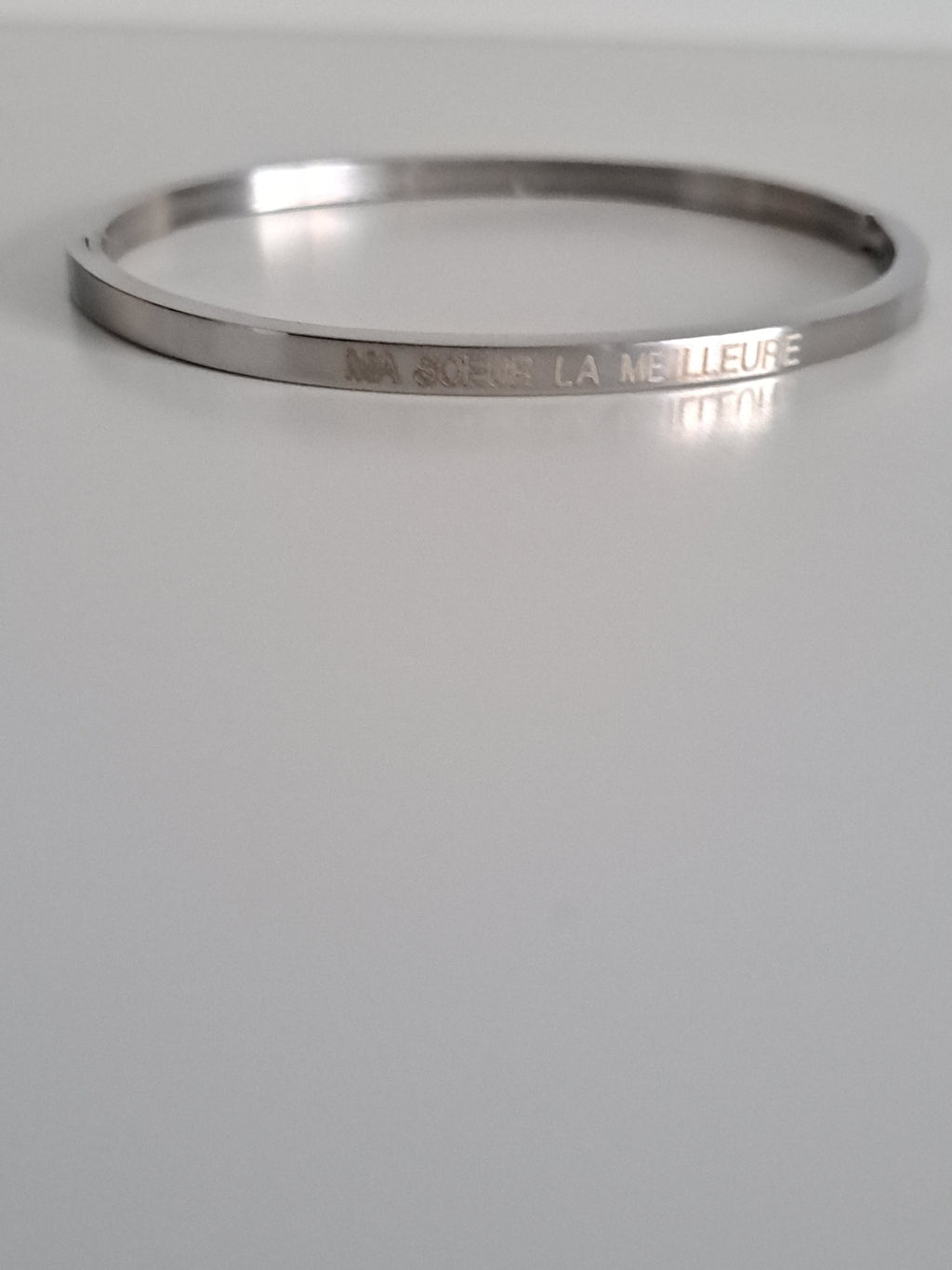 Bracelet jonc inscription "ma sœur la meilleure"