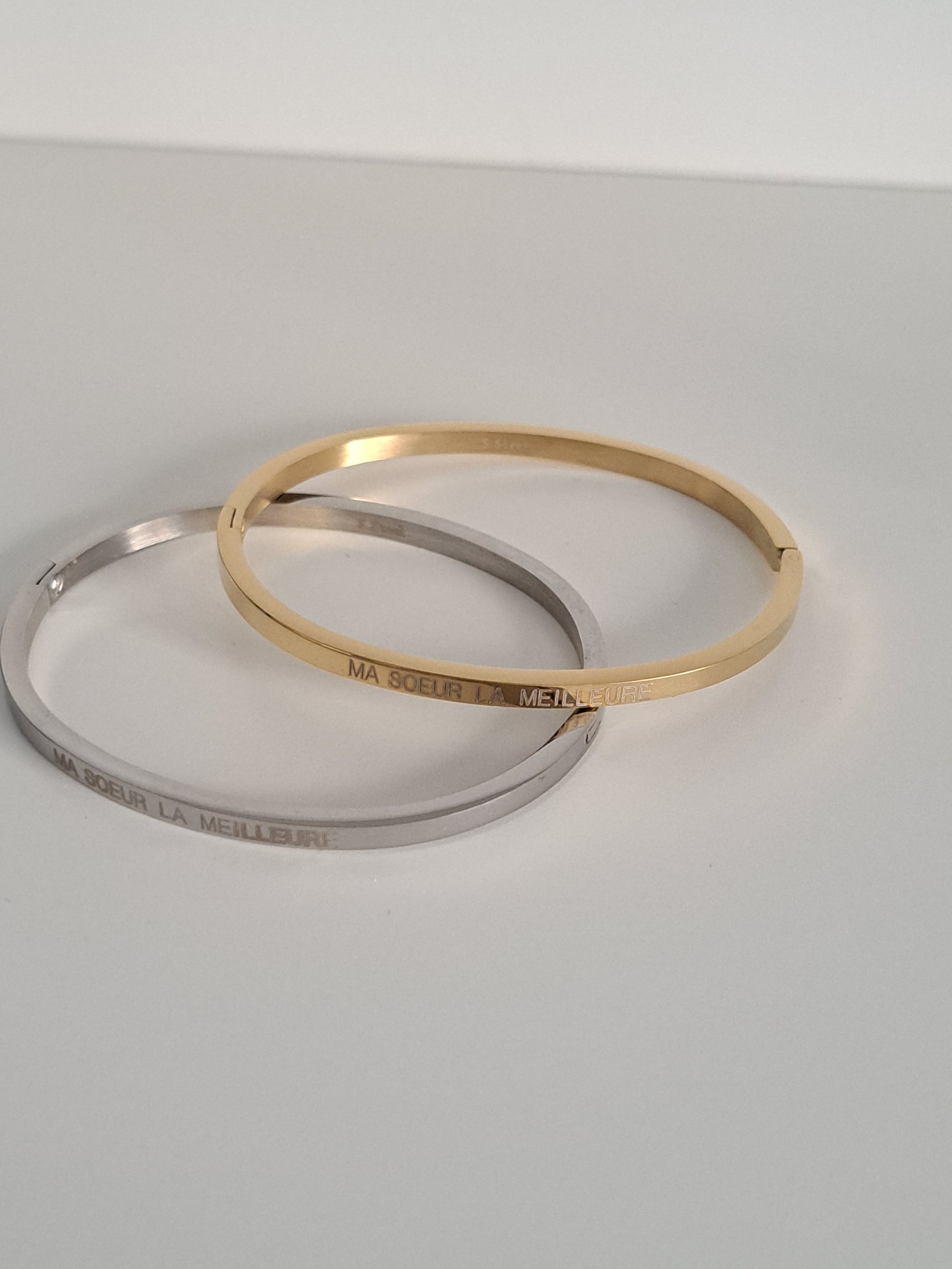 Bracelet jonc inscription "ma sœur la meilleure"