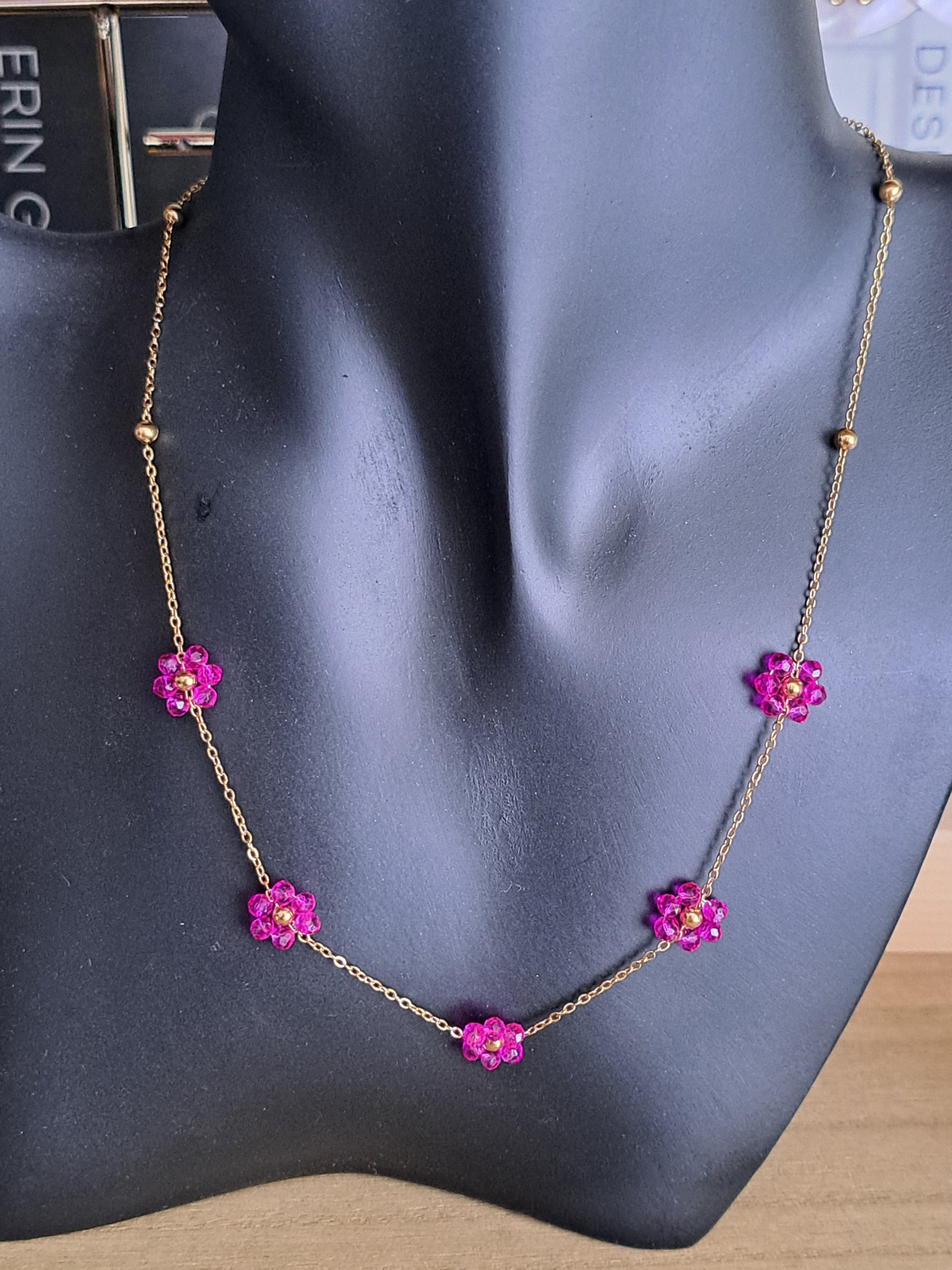 Collier " 5 marguerites"