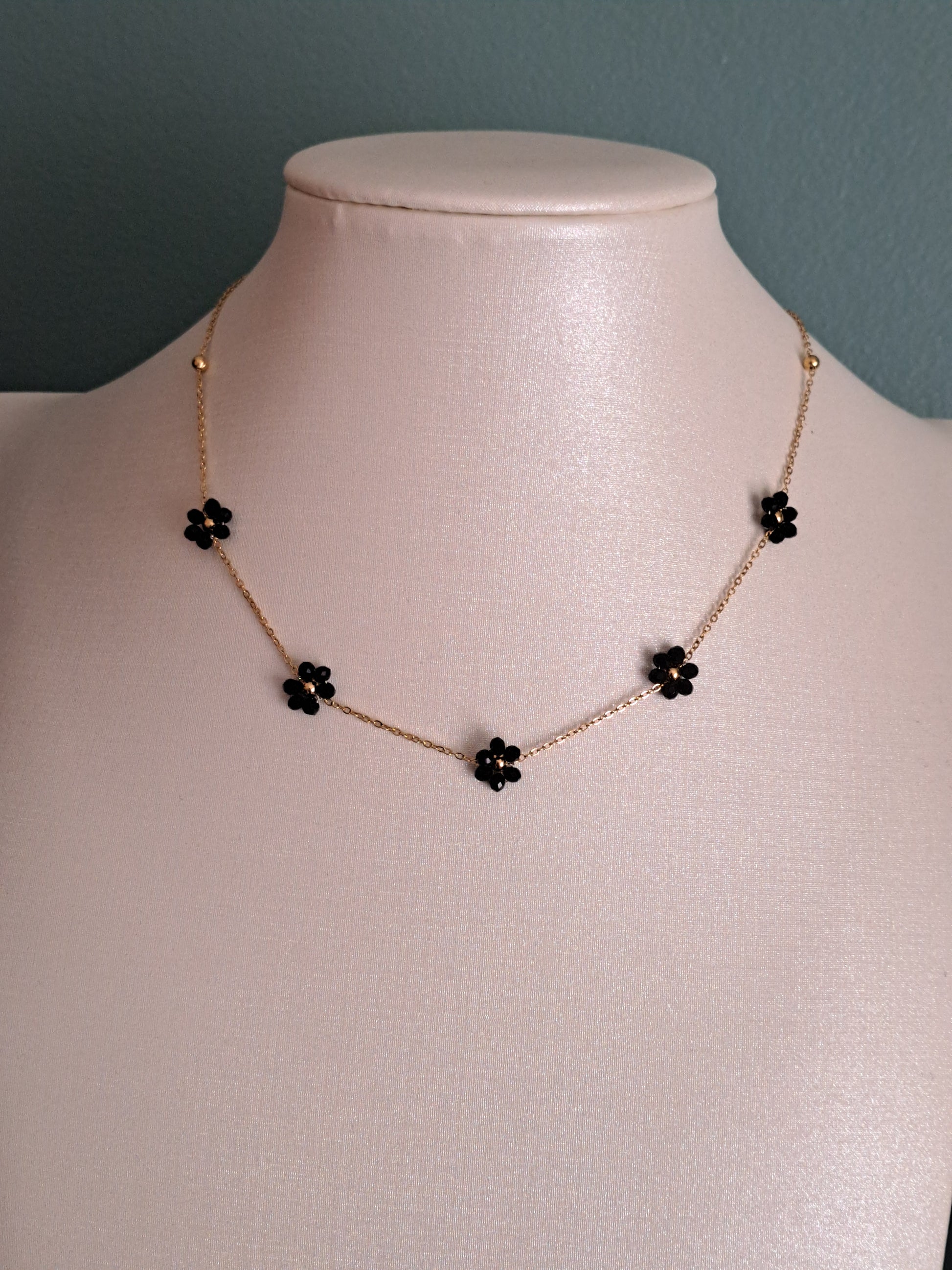 Collier " 5 marguerites"