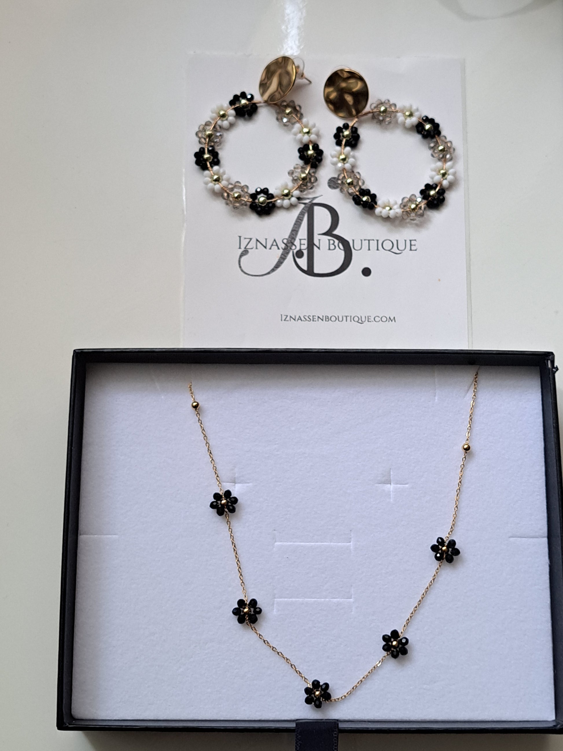 Collier+boucles d'oreilles "marguerite"
