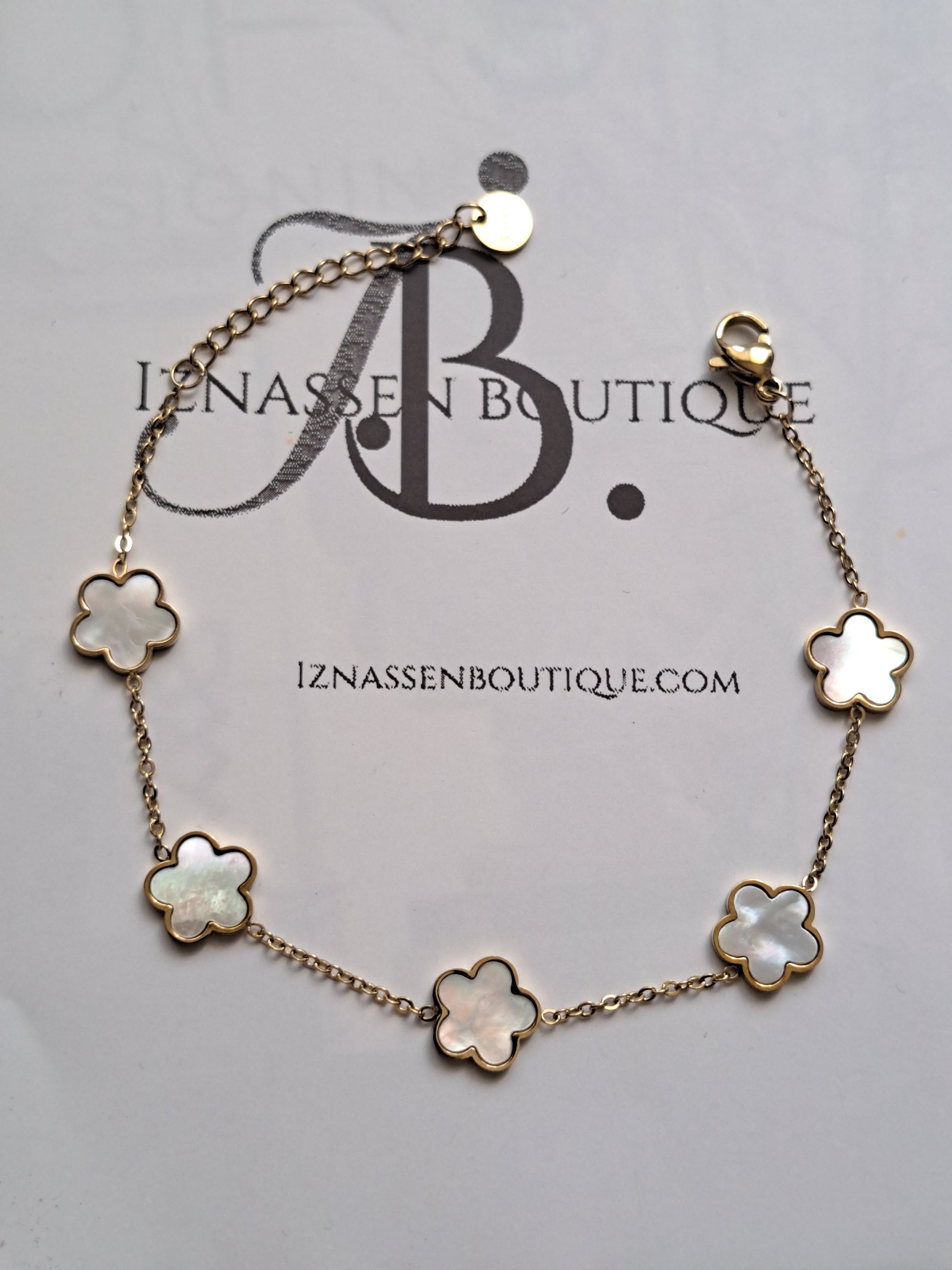Bracelet fleur nacrée
