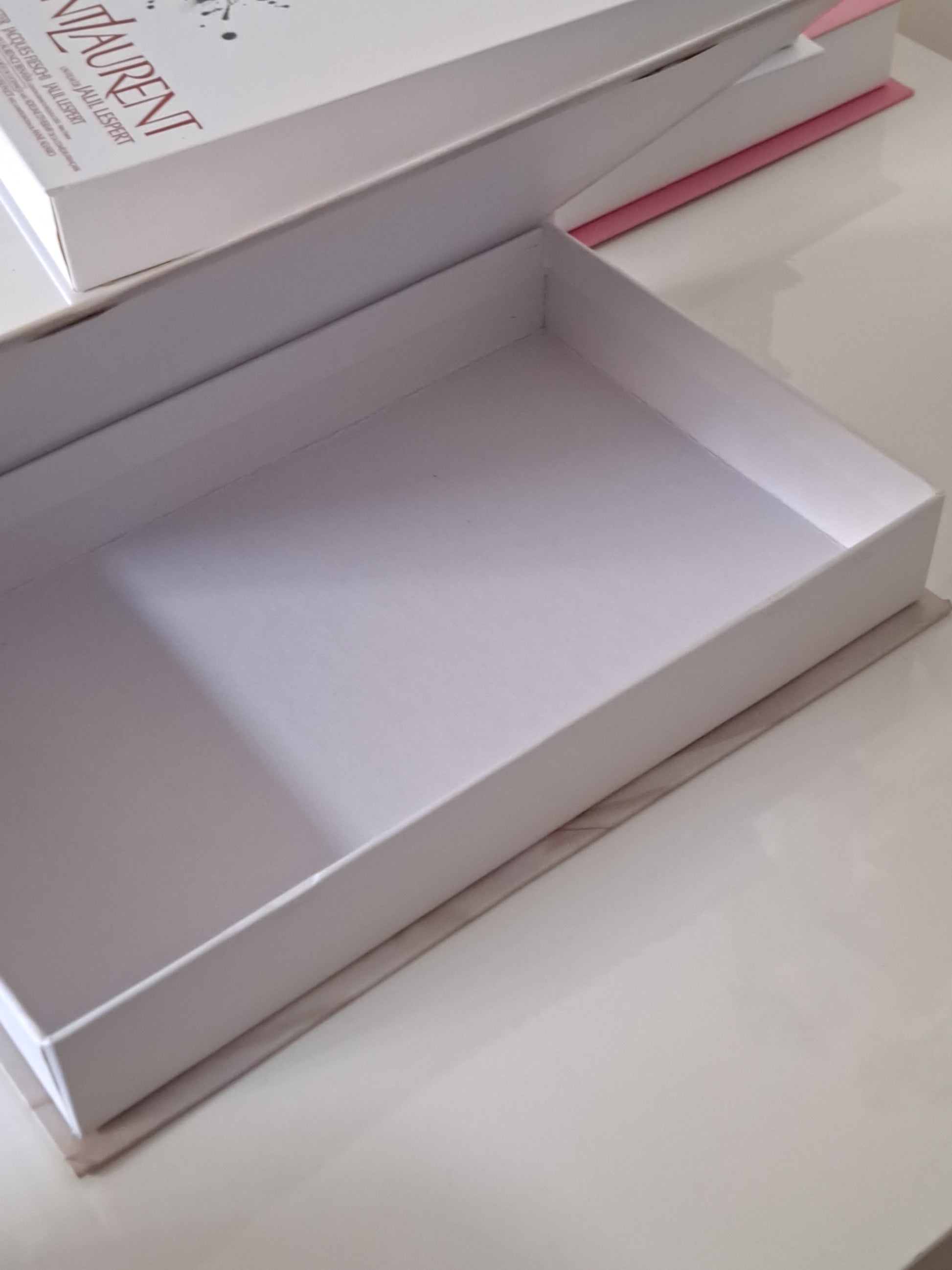Livre décoratif