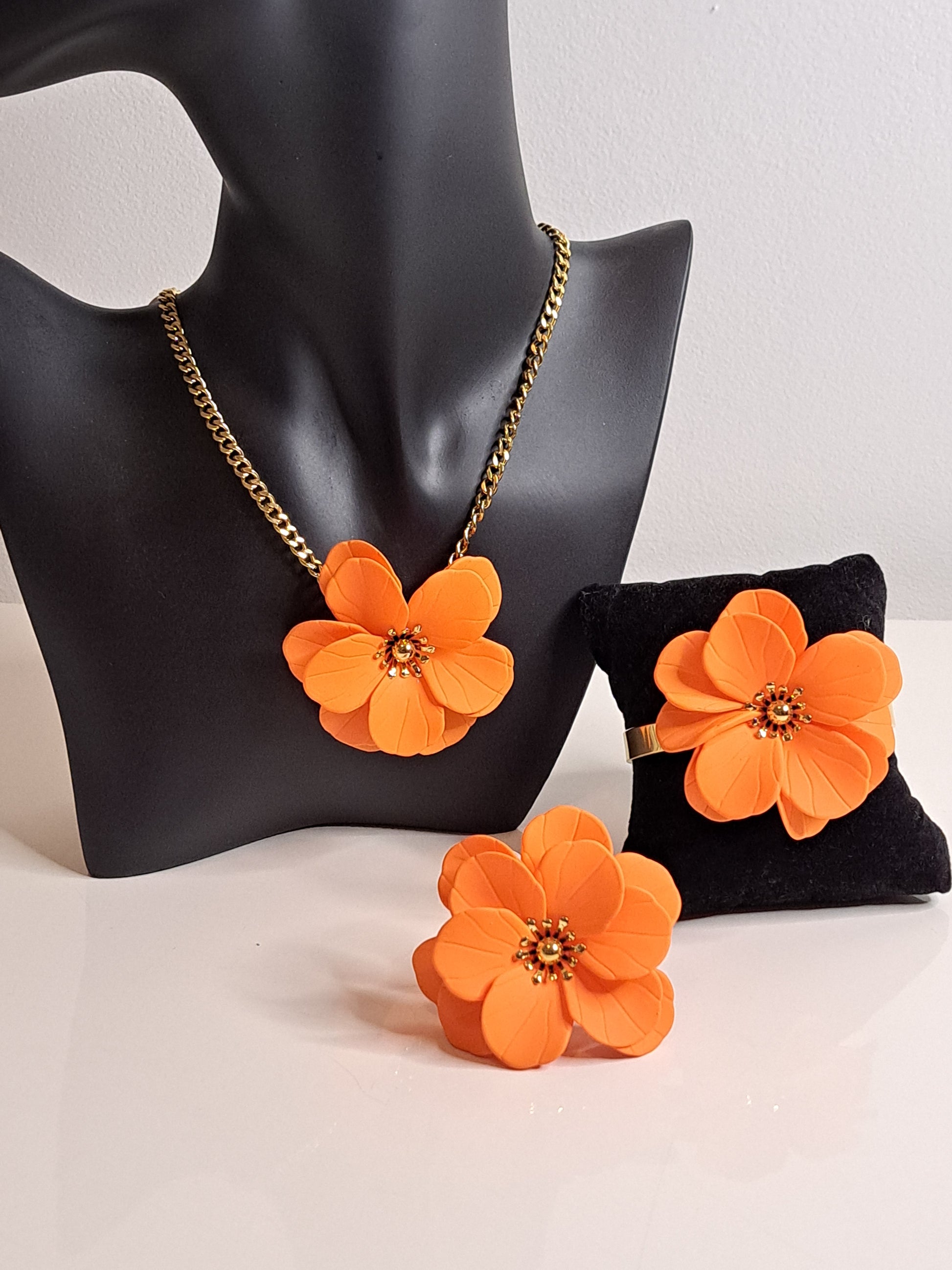 Collier "Fleur élégance"- acier inoxydable (5 coloris)