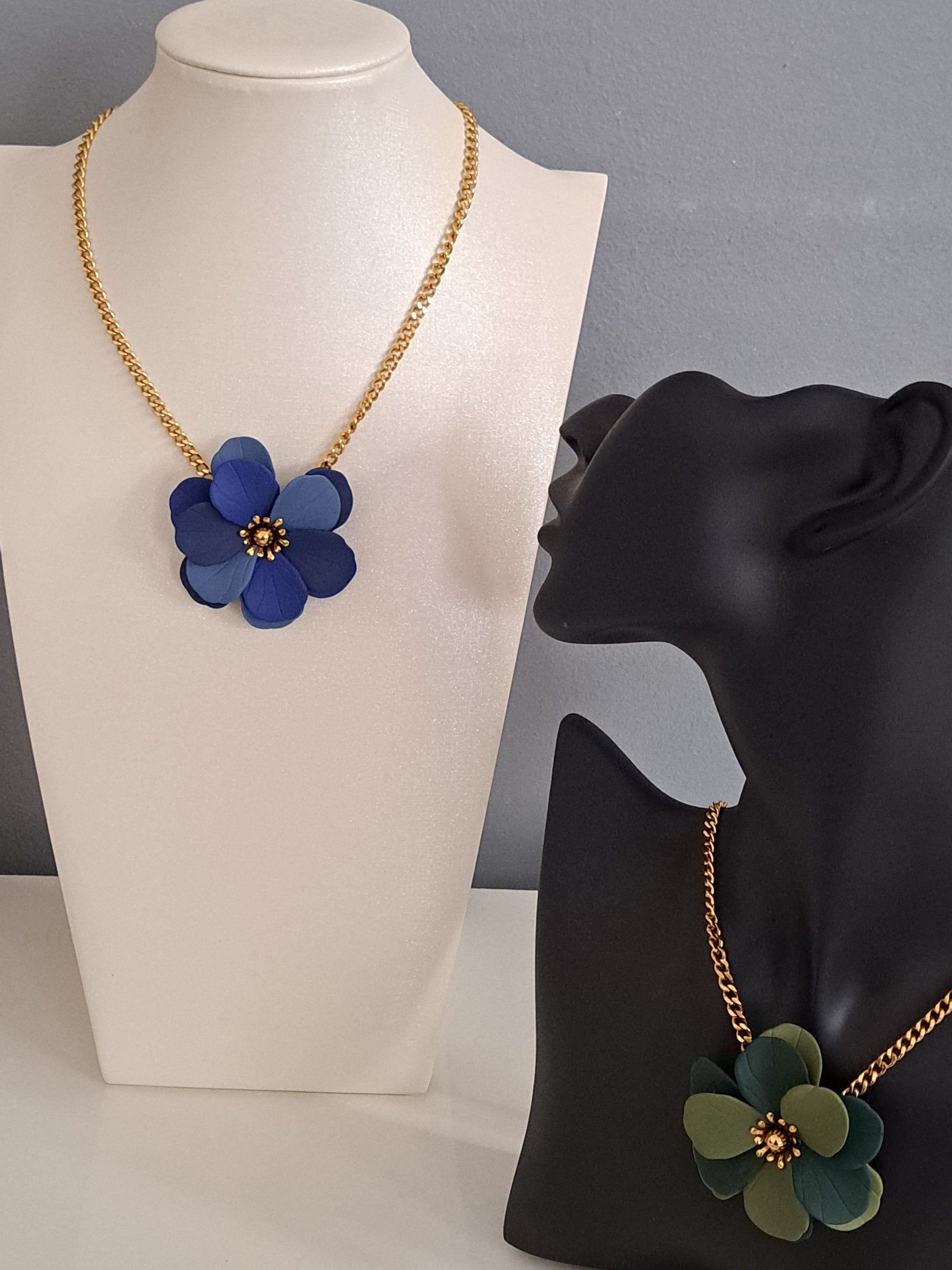 Collier "Fleur élégance"- acier inoxydable (5 coloris)