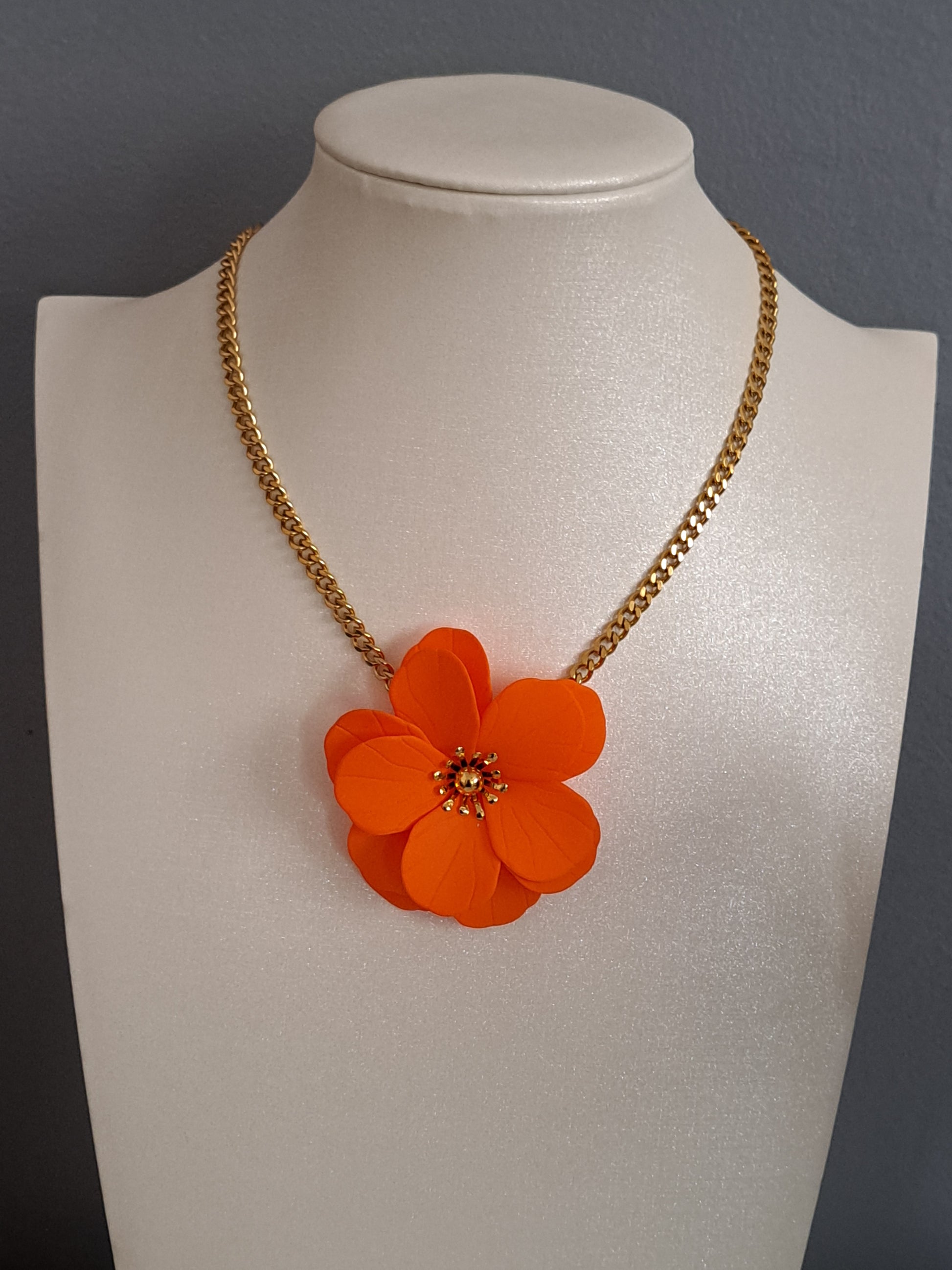 Collier "Fleur élégance"- acier inoxydable (5 coloris)