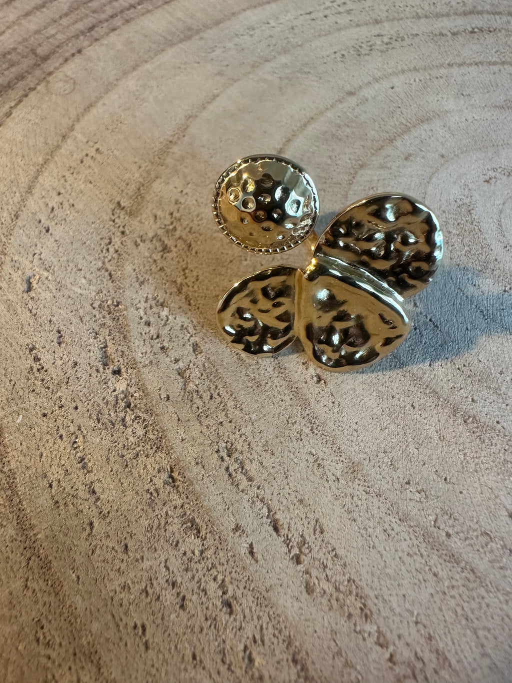 Bague dorée martelée