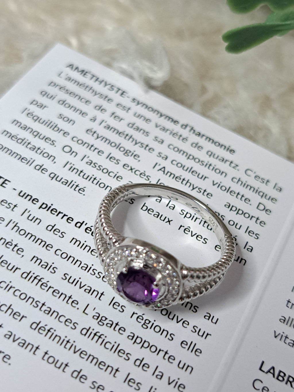 Bague avec améthyste et oxyde de zirconium