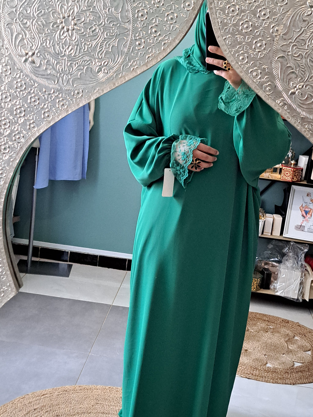 Robe châle intégré avec capuche dentelle