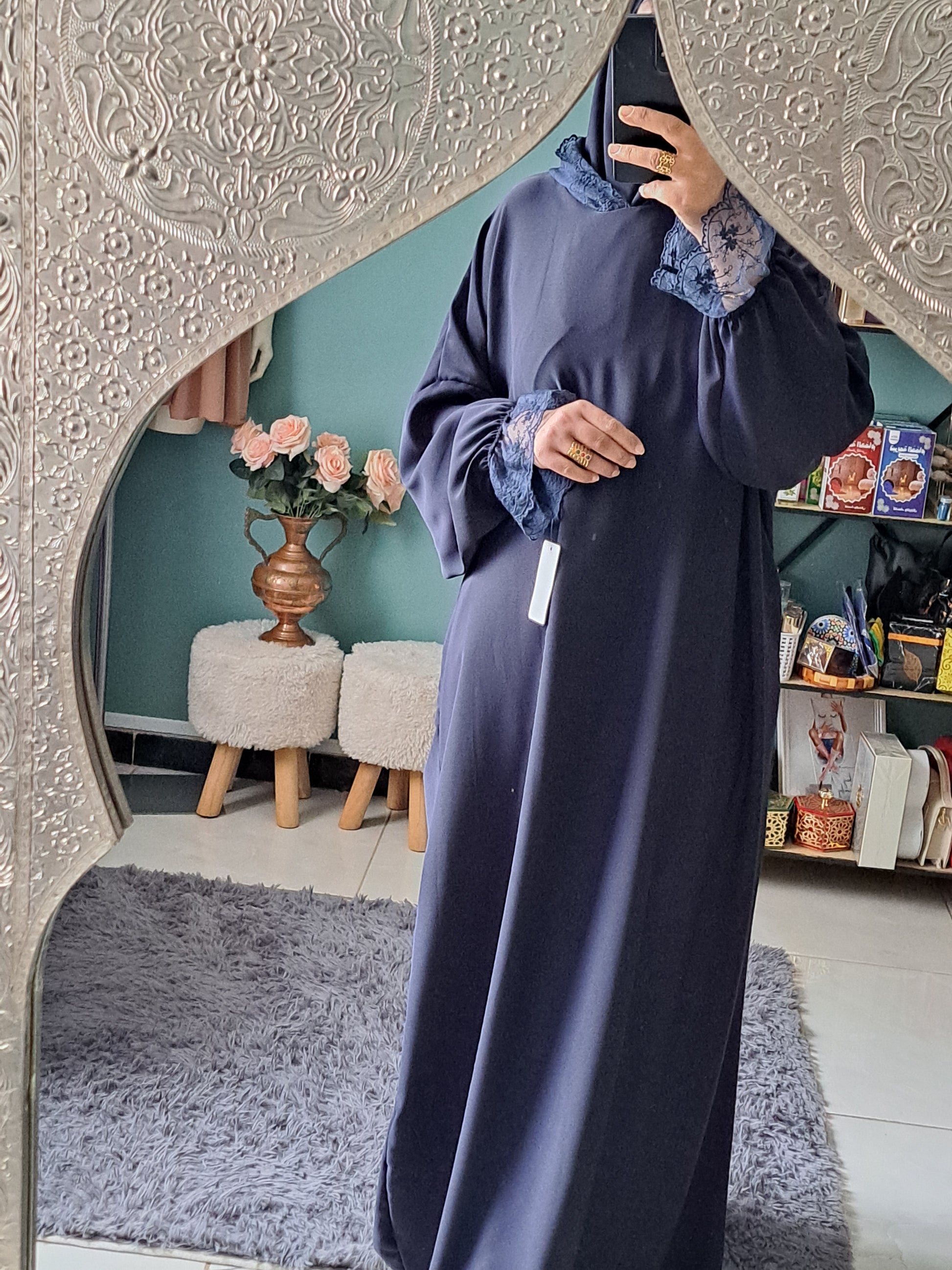 Robe châle intégré avec capuche dentelle