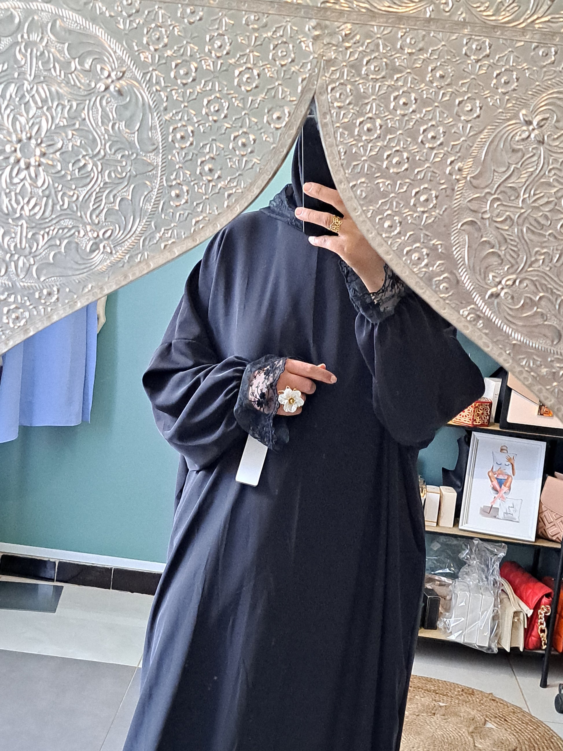 Robe châle intégré avec capuche dentelle