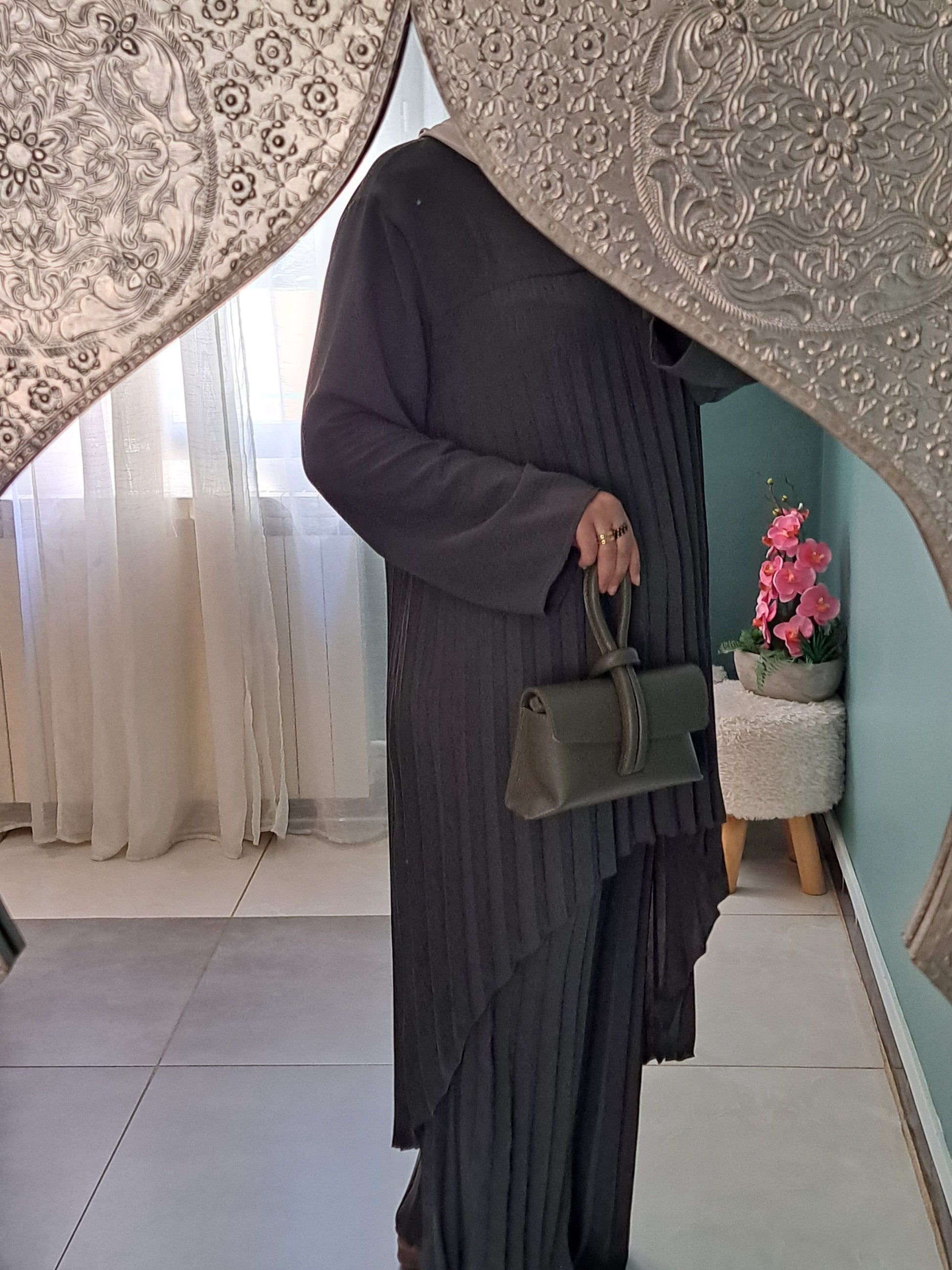 Ensemble plissé asymétrique