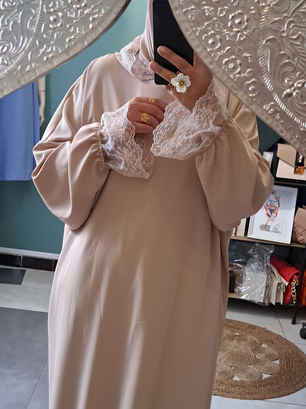 Robe châle intégré avec capuche dentelle