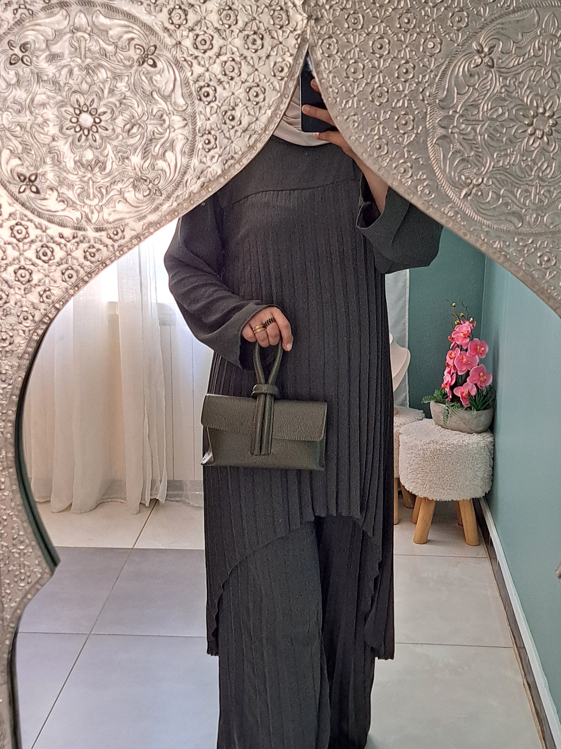 Ensemble plissé asymétrique
