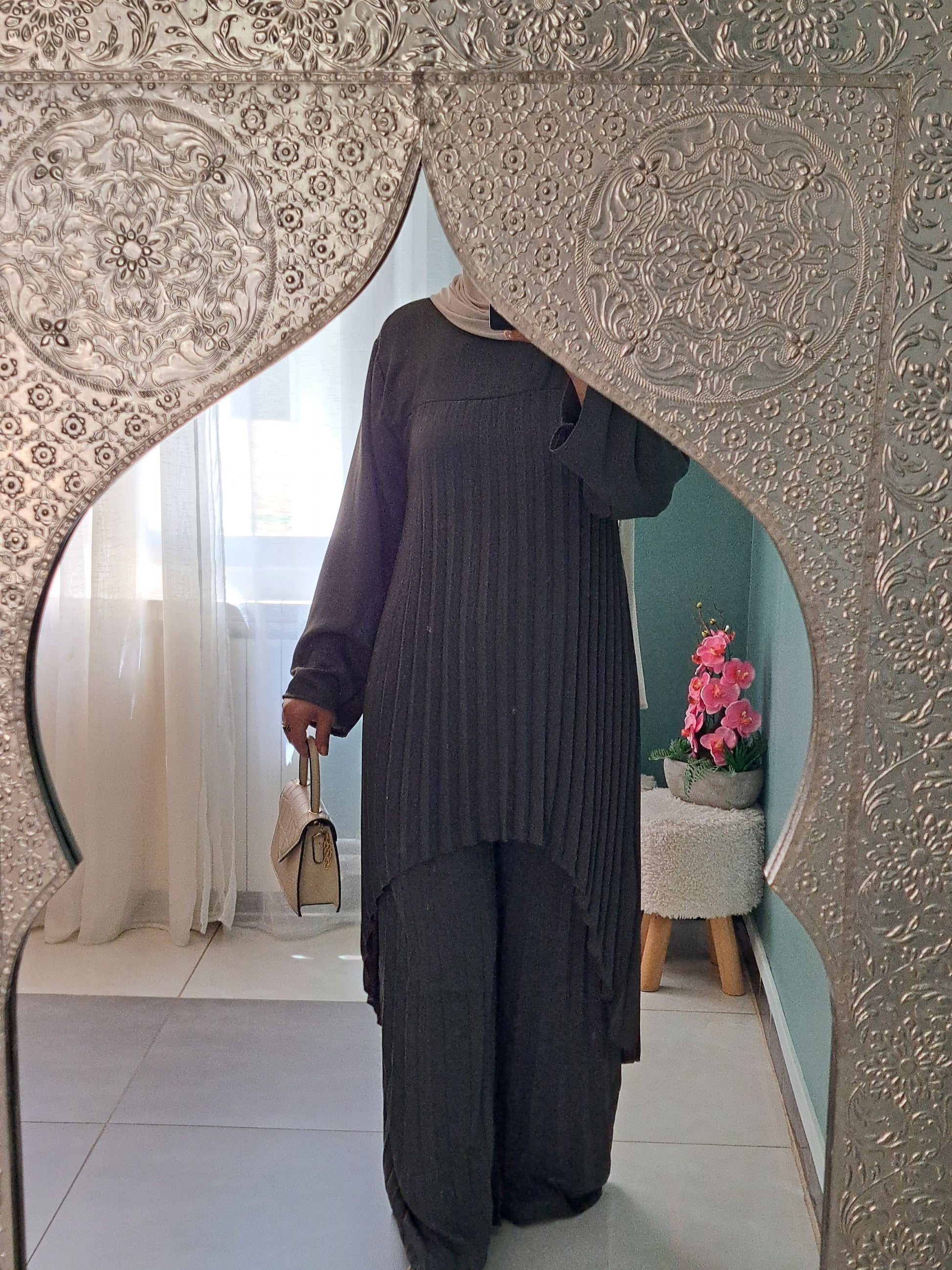 Ensemble plissé asymétrique
