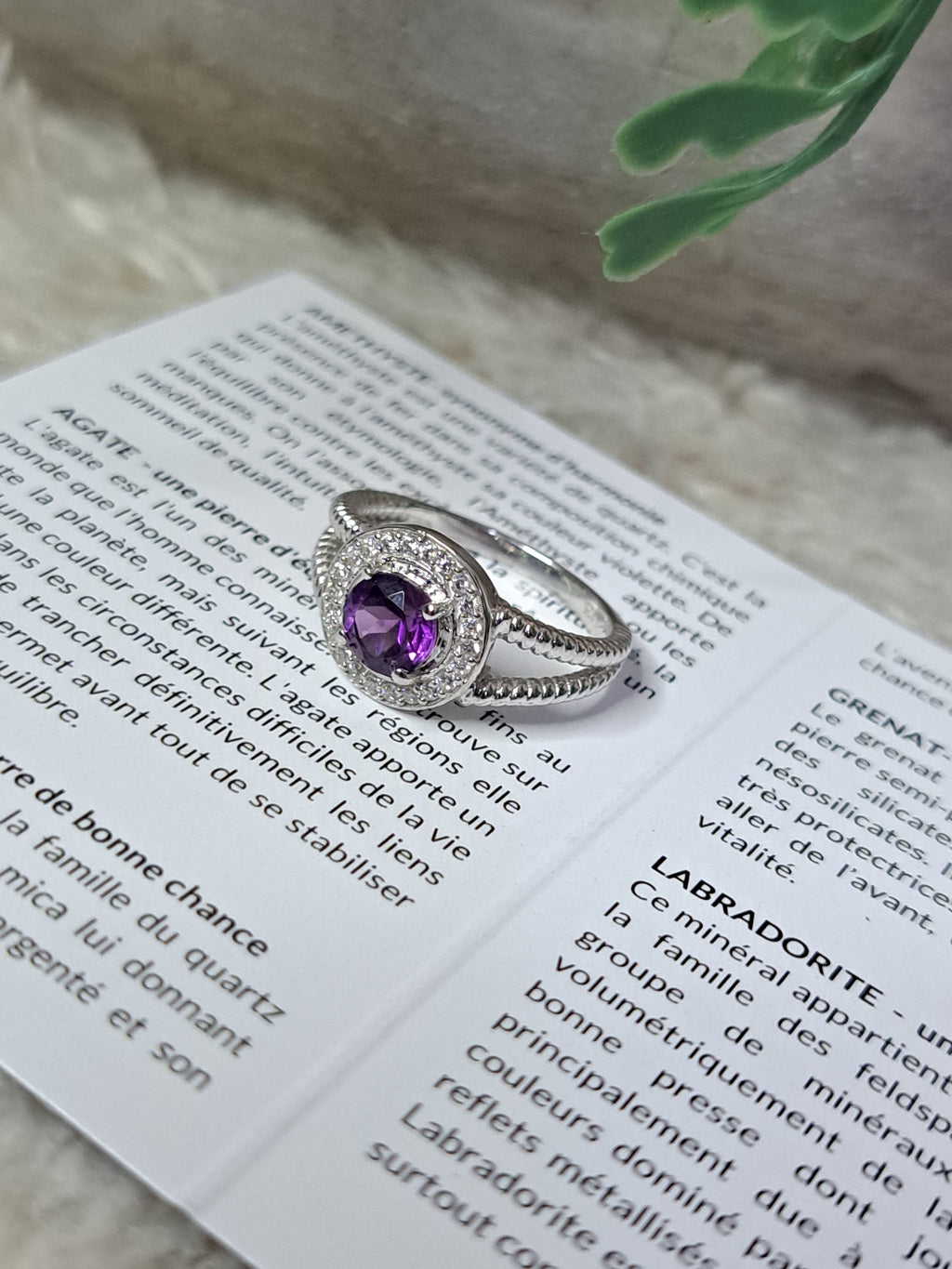 Bague avec améthyste et oxyde de zirconium