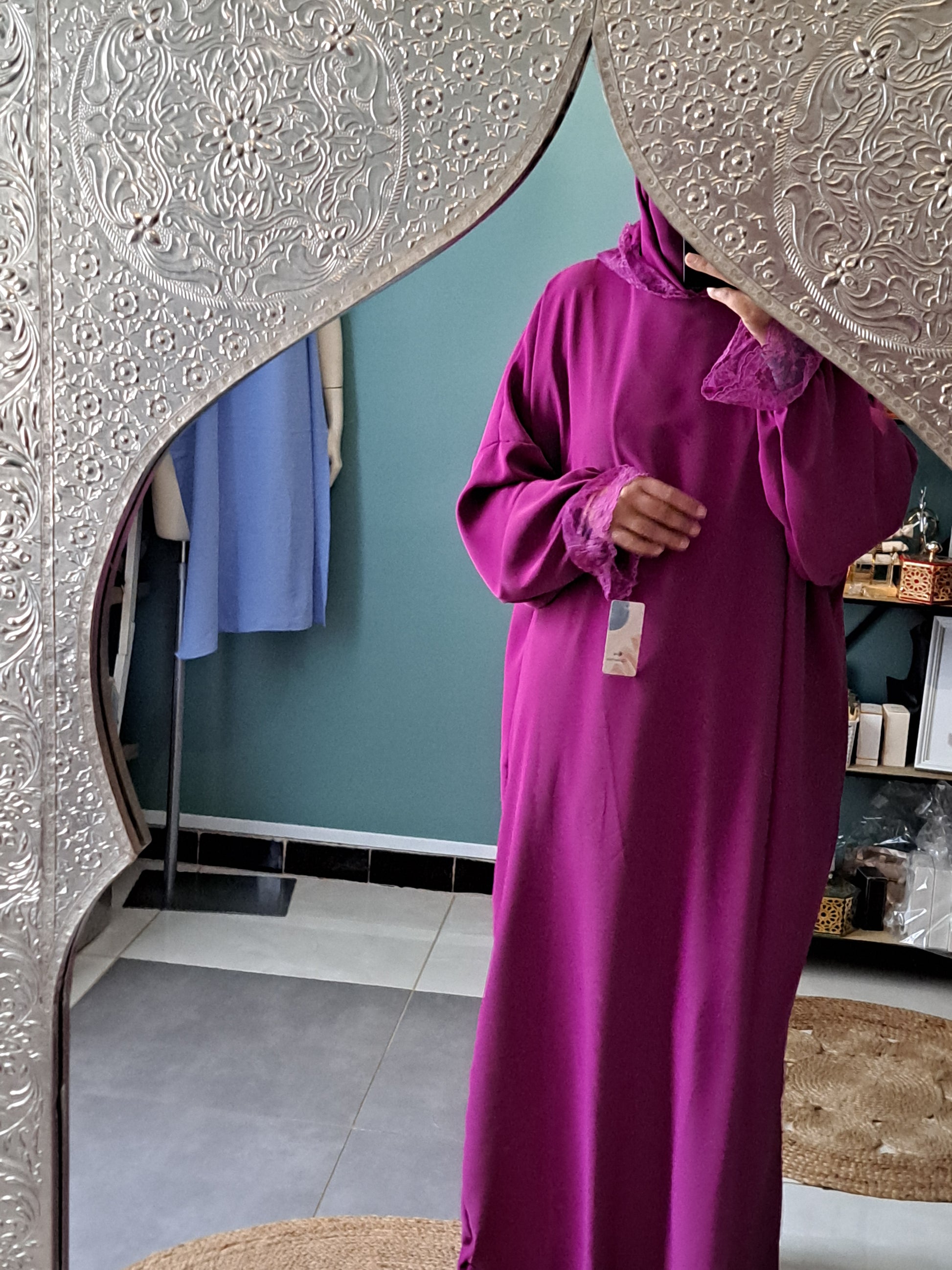 Robe châle intégré avec capuche dentelle