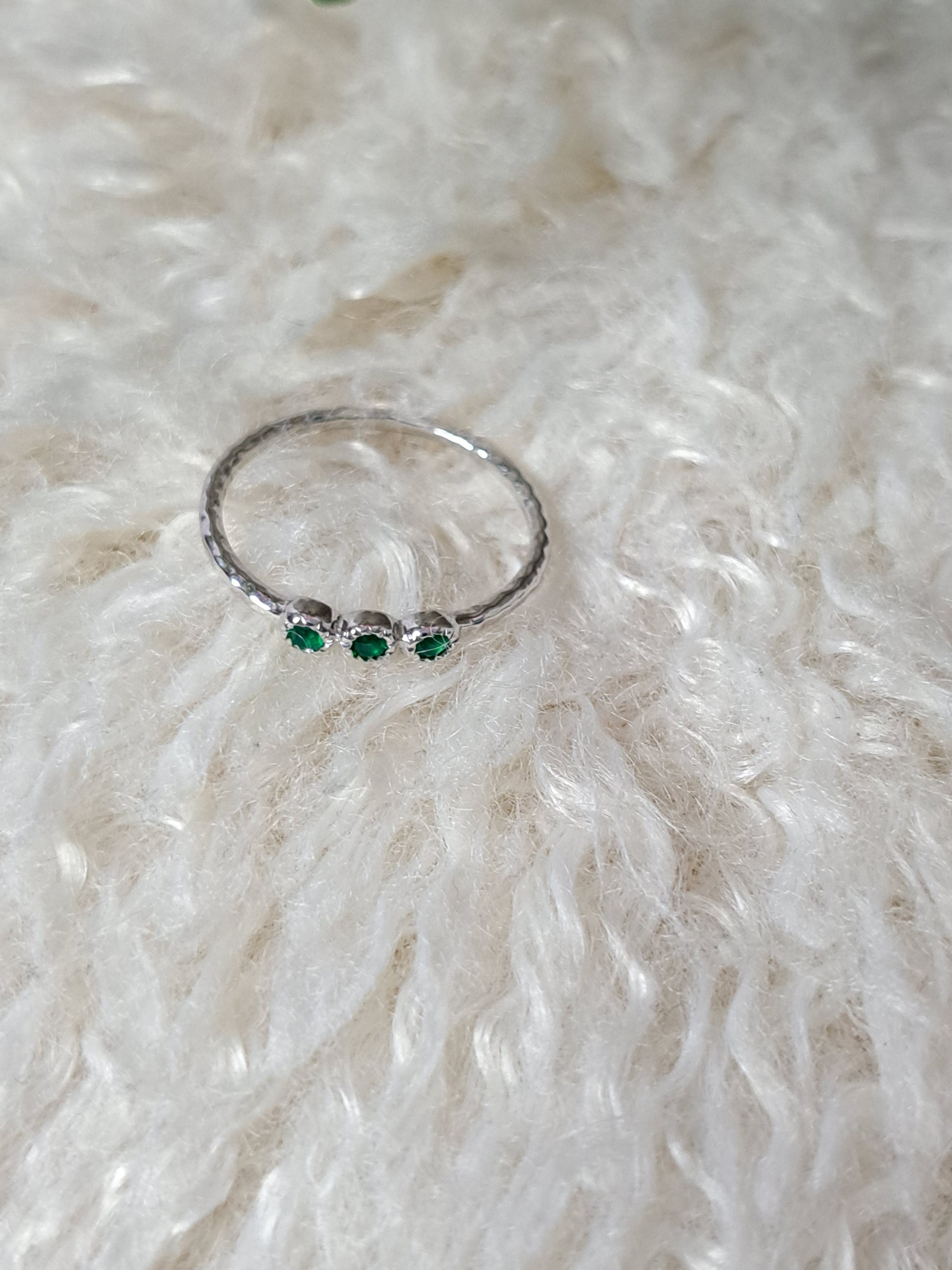Bague multi pierre avec onyx vert naturel rond en argent